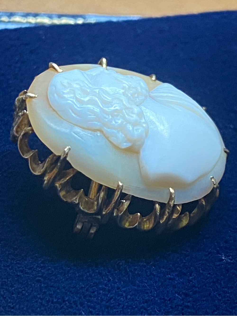 Antique 10k gold Edwardian Hand-Carved Shell Cameo Pin – male c. 1900 - 1920 - Picture 6 of 6